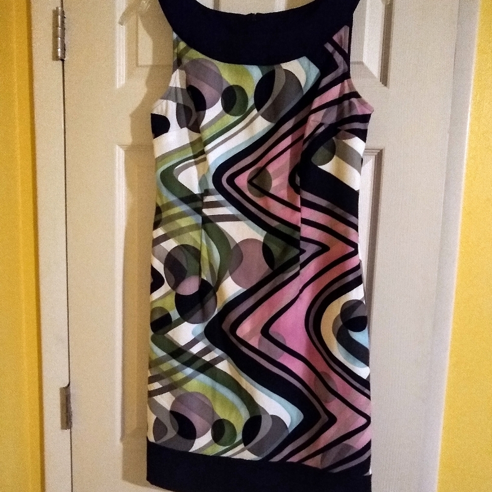 Colorful sheath boat neck sleeveless dress